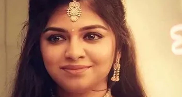 మూడేళ్లుగా ఆన్‌లైన్‌లో వేధింపులు: నటి రవీనా రవ