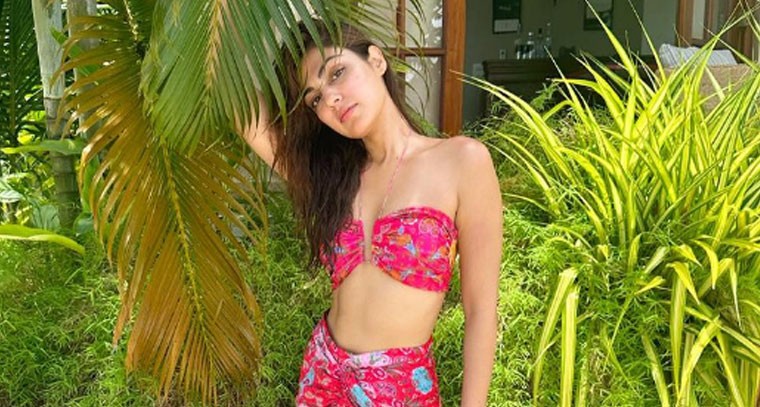 రియా చక్రవర్తి లేటెస్ట్ ఫొటోస్ !