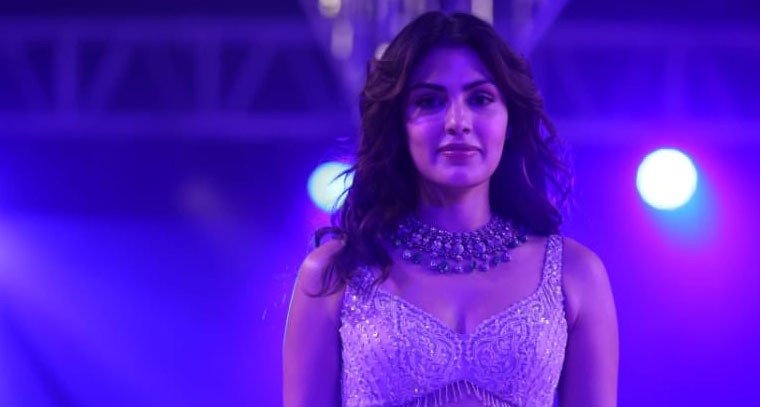 రియా చక్రవర్తి లేటెస్ట్ స్టిల్స్ 
