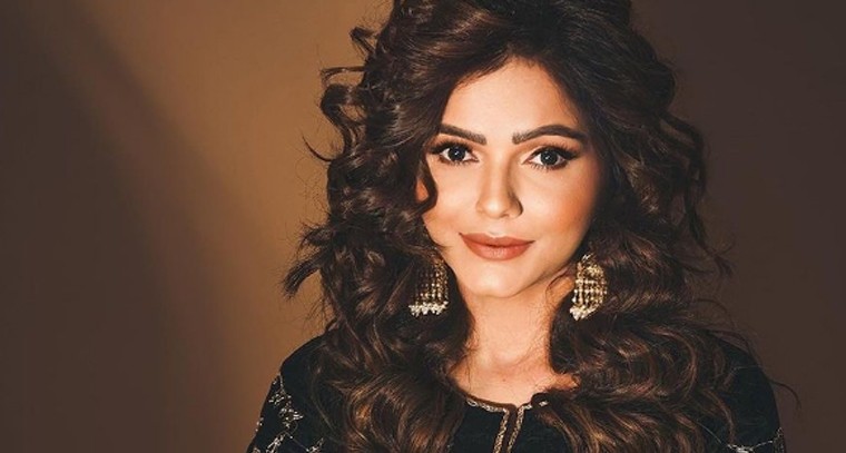 రుబీనా దిలైక్‌ లేటెస్ట్ స్టిల్స్ 