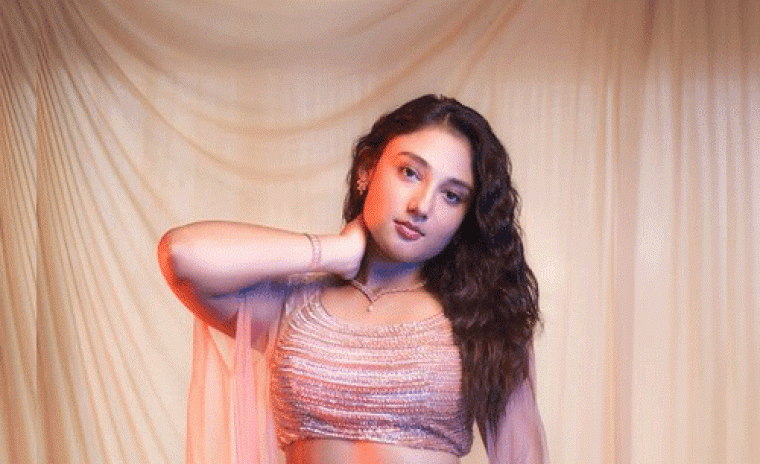 ఈ స్టార్ హీరోతో రొమాన్స్ చేయాలంటున్న 'మిరాయ్' నటి