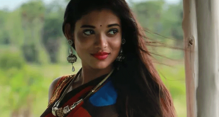 సినిమా కోసం కిడ్నీ అమ్మడానికైనా సిద్ధం: రేఖా భోజ్