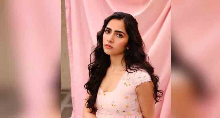 నా పేరుతో మోసం చేస్తున్నారు, జాగ్రత్త 
