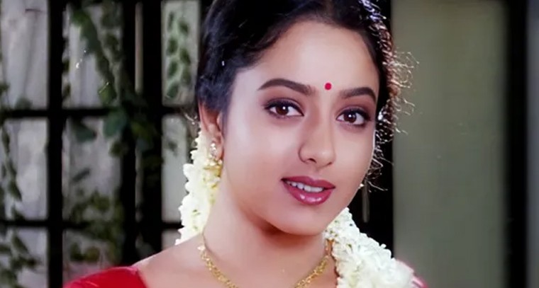 సౌందర్య గెలుచుకున్న అవార్డులు ఇవే