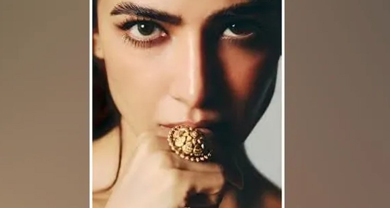 ‘గ్రేజియా’ మ్యాగజైన్ కవర్‌ పేజీపై సమంత ఫొటో