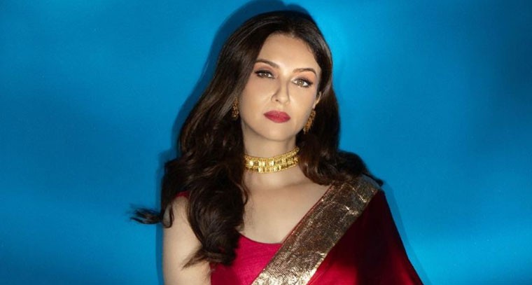 కొత్త లుక్ లో సౌమ్య టాండన్