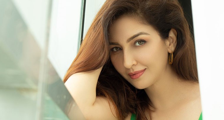 సౌమ్య టాండన్ లేటెస్ట్ స్టిల్ 