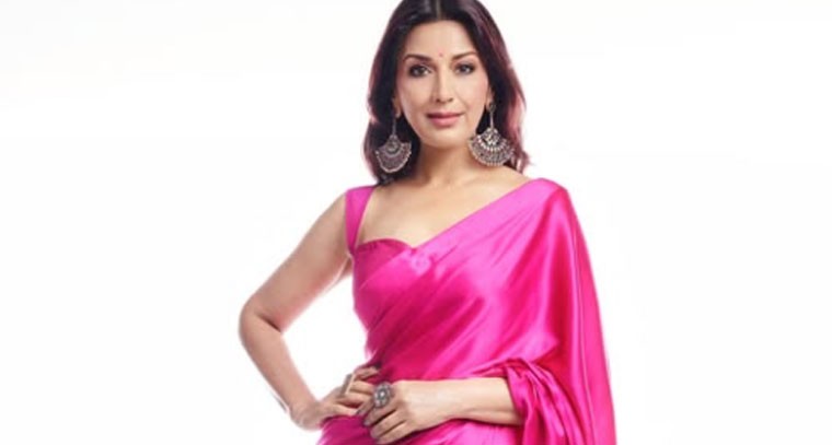 పింక్ కలర్ చీరకట్టులో సోనాలి బింద్రే