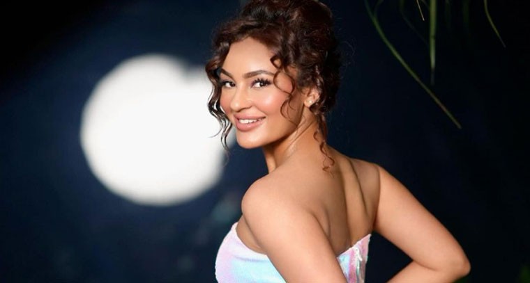 సీరత్ కపూర్ లేటెస్ట్ స్టిల్స్ 