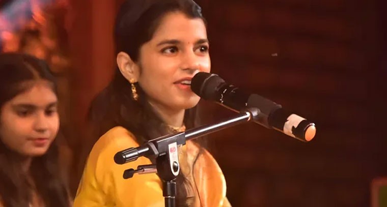 రాజకీయాల్లోకి ఫోక్ సింగర్ మైథిలీ ఠాకూర్