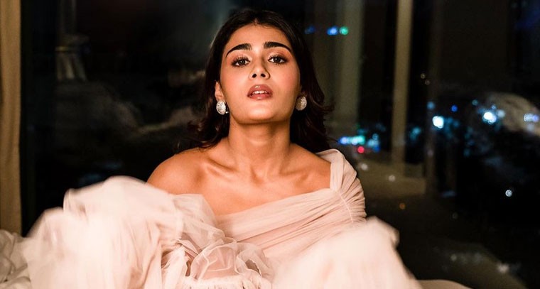 షాలిని పాండే లేటెస్ట్ స్టిల్స్ 