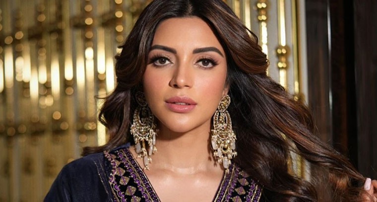 ట్రెడిషనల్ లుక్‌లో షామా సికందర్