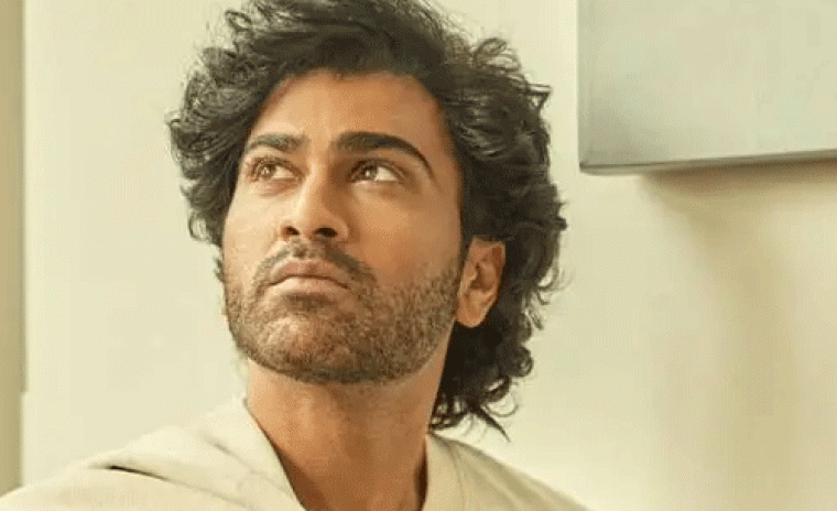 స్టైలిష్ లుక్ లో శర్వానంద్