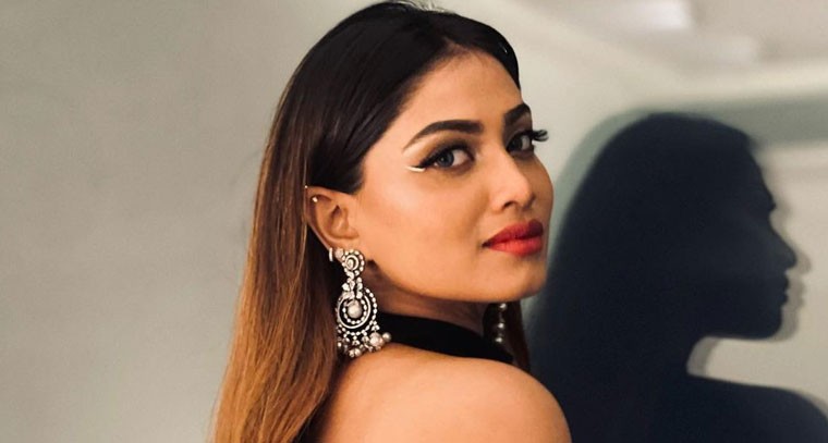  శివాని నారాయణన్ అందాలు అదుర్స్..ఫొటోస్ 