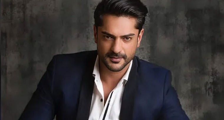 అత్యాచారం కేసులో నటుడు ఆశిష్ కపూర్‌ అరెస్ట్