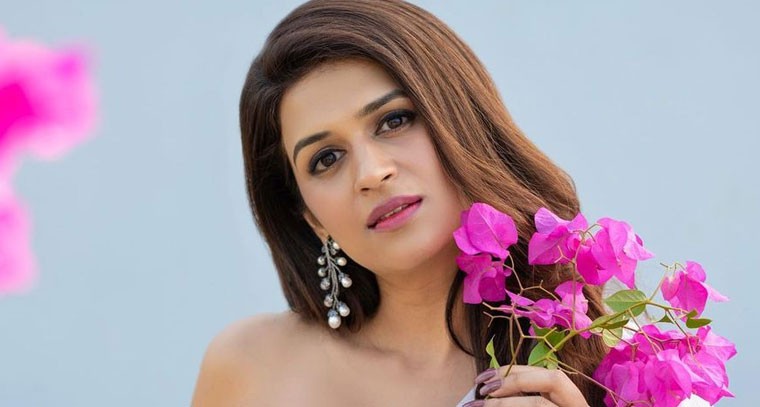 కుర్రకారు మతులు పోగొడుతున్న శ్రద్ధా దాస్!