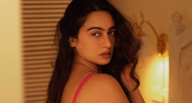 మేఘా శుక్లా అందాల విందు !