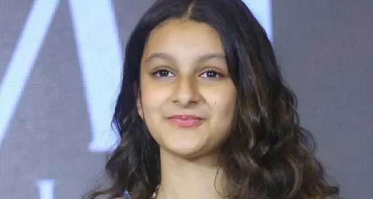 సోషల్ మీడియా ఫేక్ ఖాతాలపై సితార వార్నింగ్