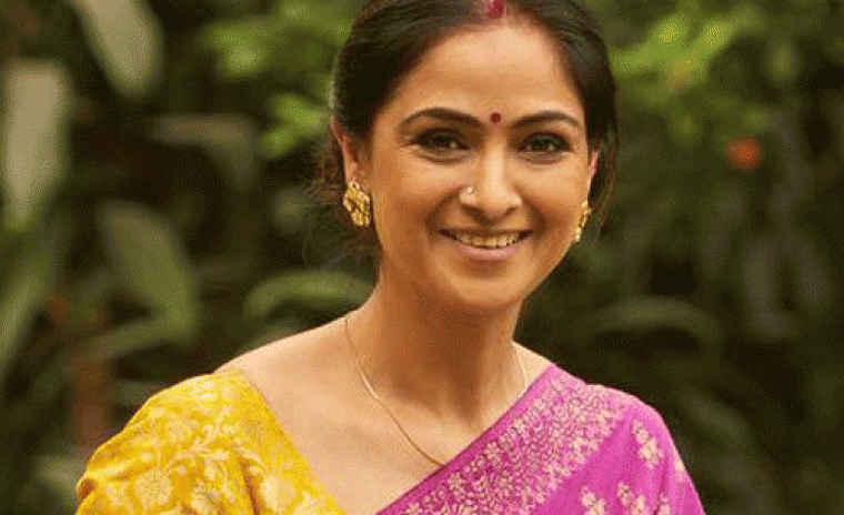 బాలీవుడ్ లో తన అనుభవాన్ని పంచుకున్న సిమ్రాన్