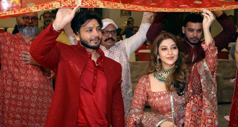 ప్రియుడినే పెళ్లి చేసుకోబోతున్న సోనారిక 