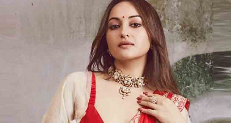 దీపికా పదుకుణే కు మద్దత్తు పలికిన సోనాక్షి సిన్హా
