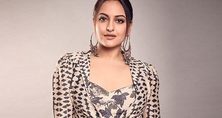 బాలకృష్ణ చిత్రం లో బాలీవుడ్ నటి సోనాక్షి సిన్హా ?