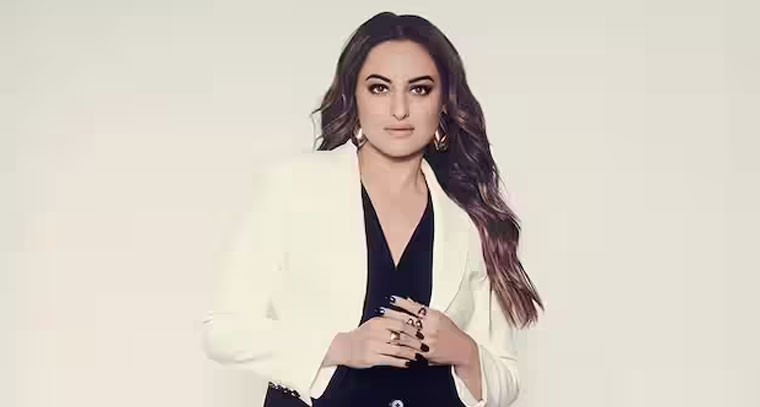 సోనాక్షి సిన్హా లేటెస్ట్ స్టిల్స్ 