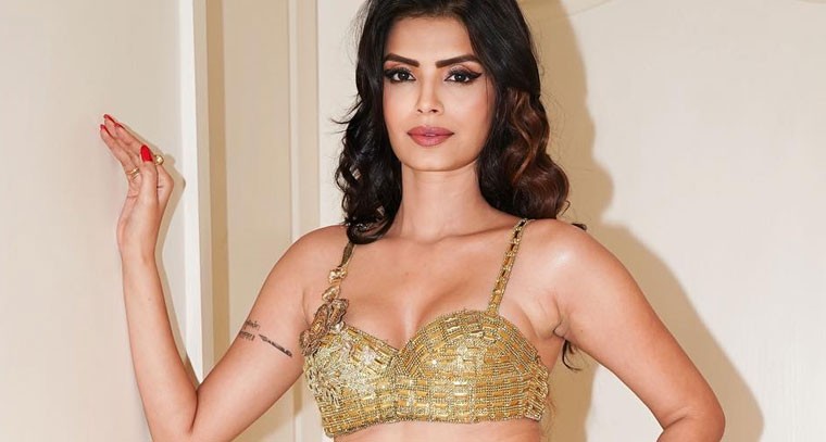 సోనాలి రౌత్ బోల్డ్ ఫొటోస్ 