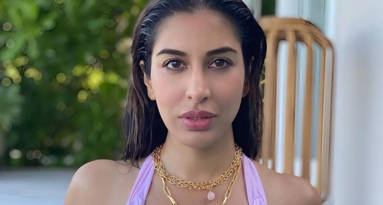  బికినీ లుక్‌ లో సోఫీ చౌదరి