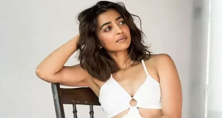 బరువు పెరిగినందుకు పెద్ద సినిమా కోల్పోయిన రాధికా ఆప్టే