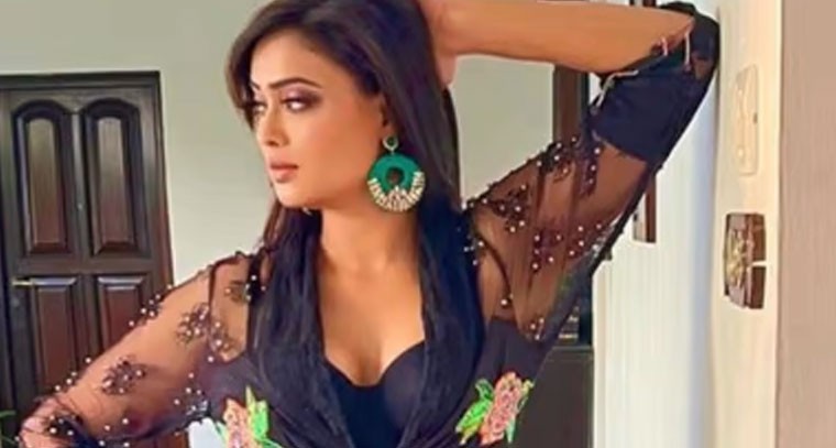  సిజ్లింగ్ లుక్ లో  శ్వేతా తివారీ
