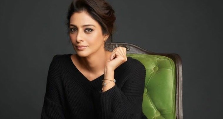 రియా కపూర్  చిత్రంలో టబు ?