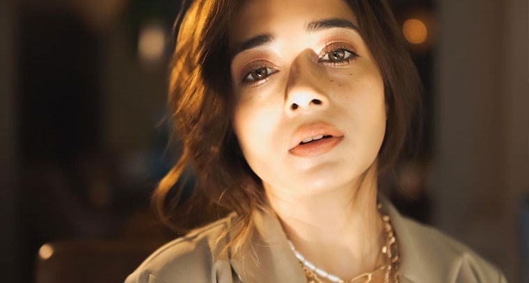 టీనా దత్తా సిజ్లింగ్ ఫోటోషూట్ 