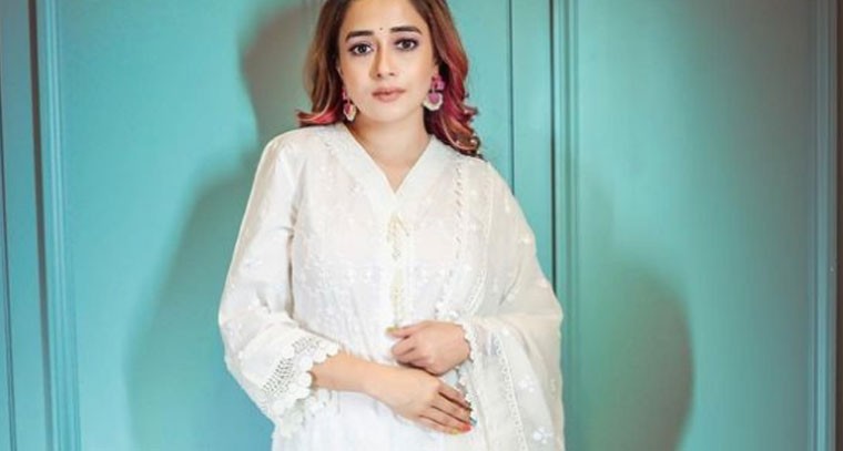 ఎథ్నిక్ వేర్‌లో టీనా దత్తా !