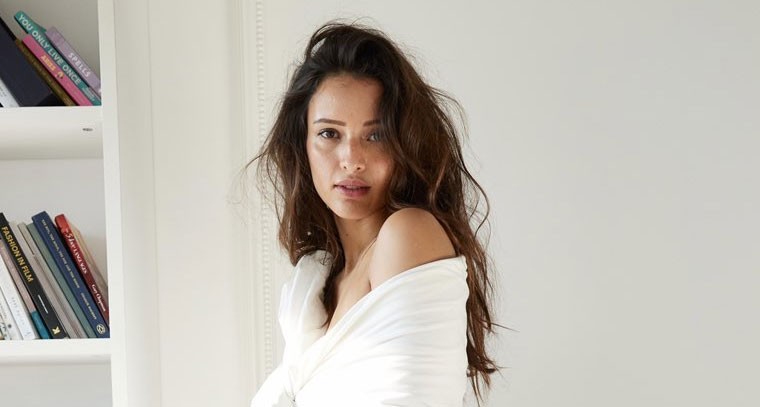 త్రిప్తి దిమ్రీ హాట్ స్టిల్స్ 