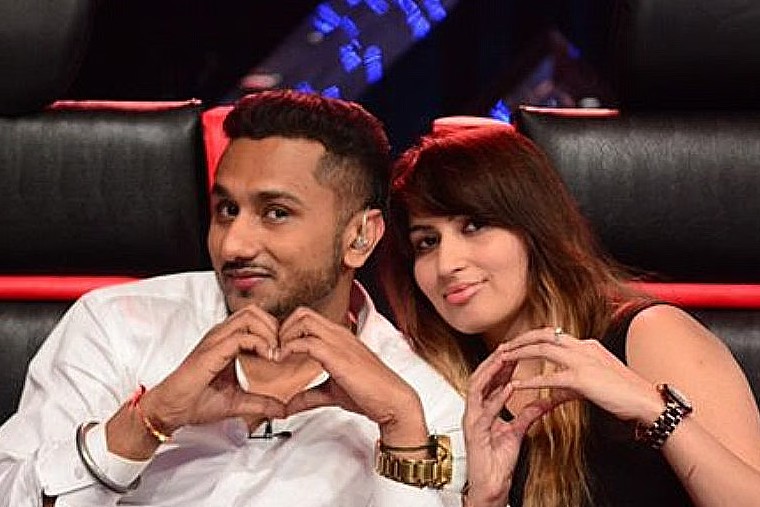 భార్యతో విడాకులు తీసుకున్న సింగర్ హనీ సింగ్‌ 

