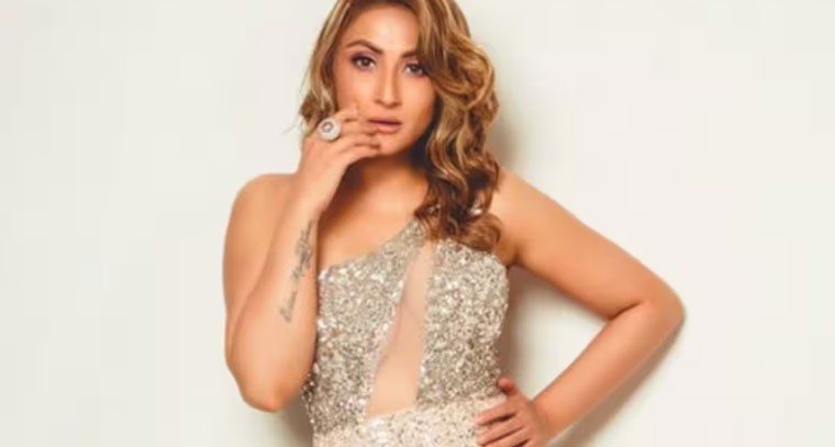 బోల్డ్‌గా ఊర్వశి ధోలాకియా !