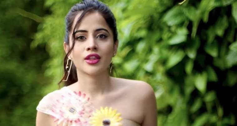 టాప్‌లెస్‌గా ఉర్ఫీ జావేద్
