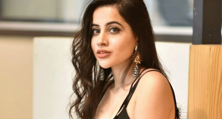  బాలీవుడ్‌లోకి అడుగు పెట్టనున్న ఉర్ఫీ జావేద్