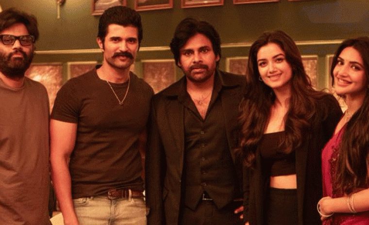 'ఉస్టాద్ భగత్ సింగ్' సెట్స్ లో కింగ్డమ్ బృందం 