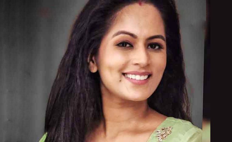 వస్తావా, రేటెంత అంటూ వేధిస్తున్నారు..  ప్రముఖ నటి ఫిర్యాదు 