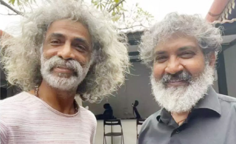 రాజమౌళి 'ఆర్ఆర్ఆర్' తీయడానికి ఆమె కారణం: మకరంద్ దేశ్‌పాండే 
