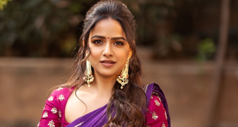 దీపావళీ సెలబ్రేషన్లలో వైష్ణవి చైతన్య