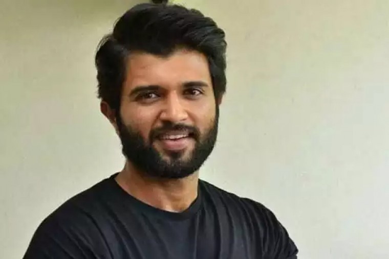 విజయ్ దేవరకొండ రెండో హిందీ ప్రాజెక్ట్ రెడీ అవుతుందా..??