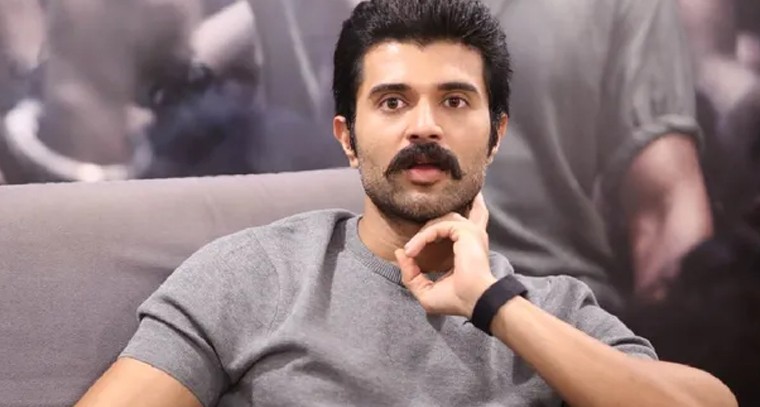 నేడు ఈడీ విచారణకు హీరో విజయ్ దేవరకొండ