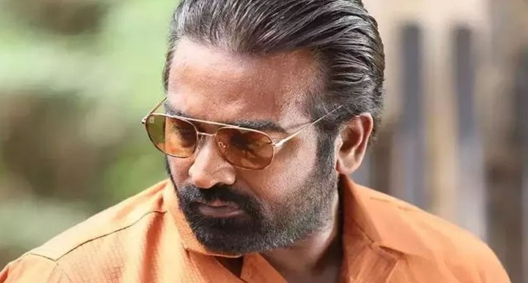 విజయ్ సేతుపతి: ఆన్‌లైన్ ప్రేమకథ పెళ్లి వరకు ఎలా చేరింది?