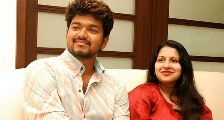 విడాకులు కోరిన హీరో విజయ్ భార్య