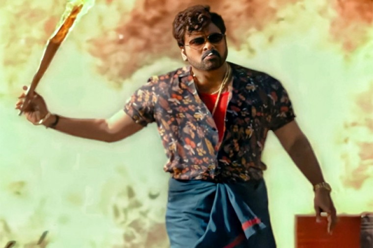 'గాడ్ ఫాదర్' ని ఫాలో అవుతున్న 'వాల్తేరు వీరయ్య' ..!!