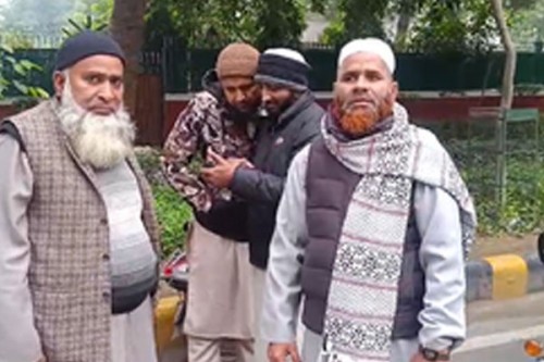 Delhi Waqf Imams demand immediate release of salaries, warn of protests
