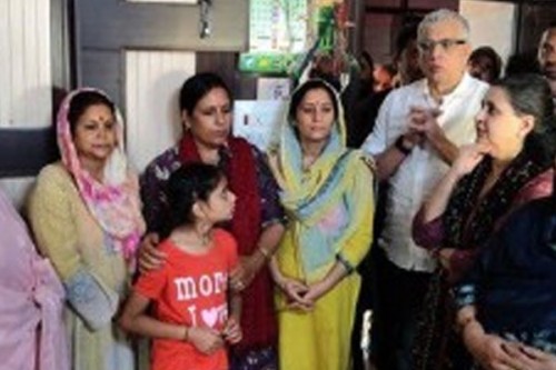 Trinamool leaders meet people affected by Pak's cross-border shelling in J&K's Rajouri